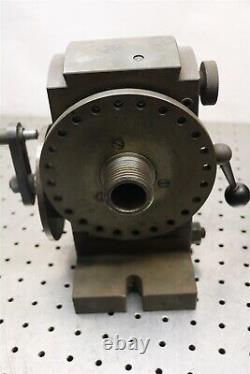 B & S Style 10 Dividing Head With Kitagawa 6 1/2 Lathe Chuck & Center -E1194